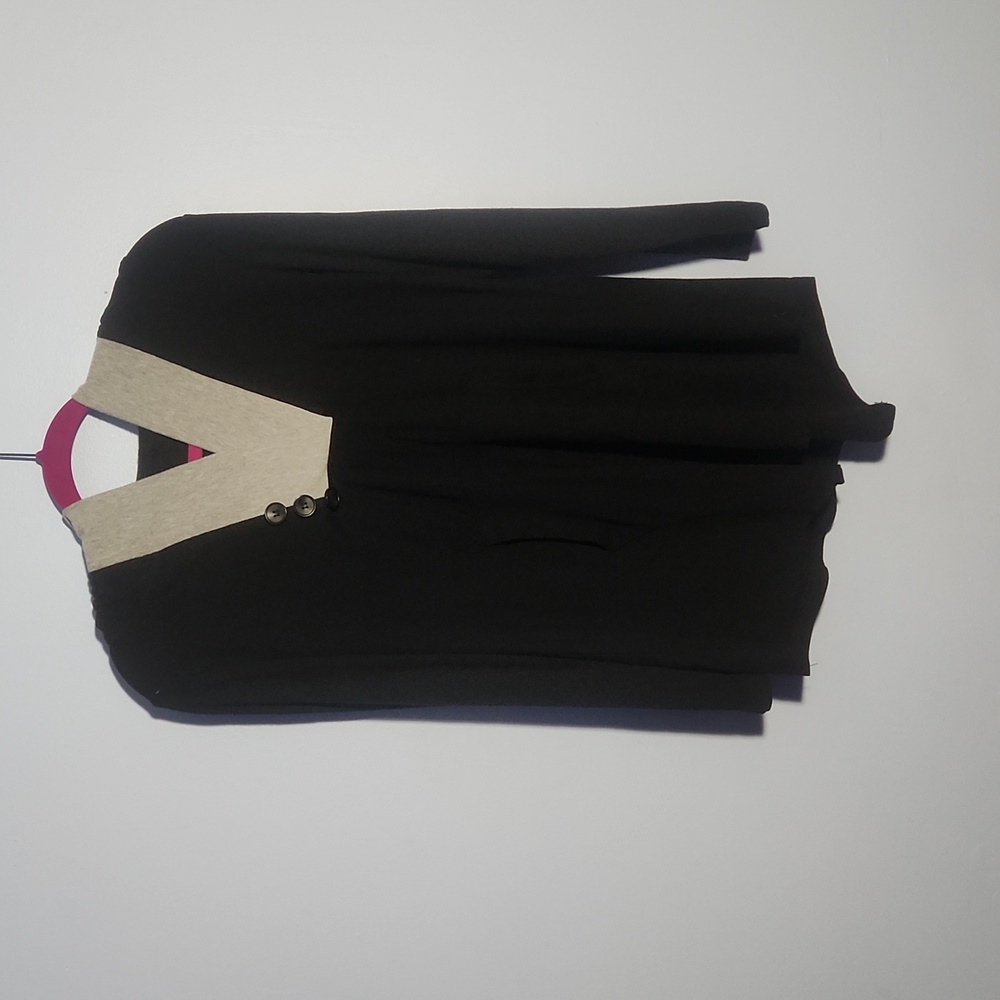 Women's hooded sweater, size medium.